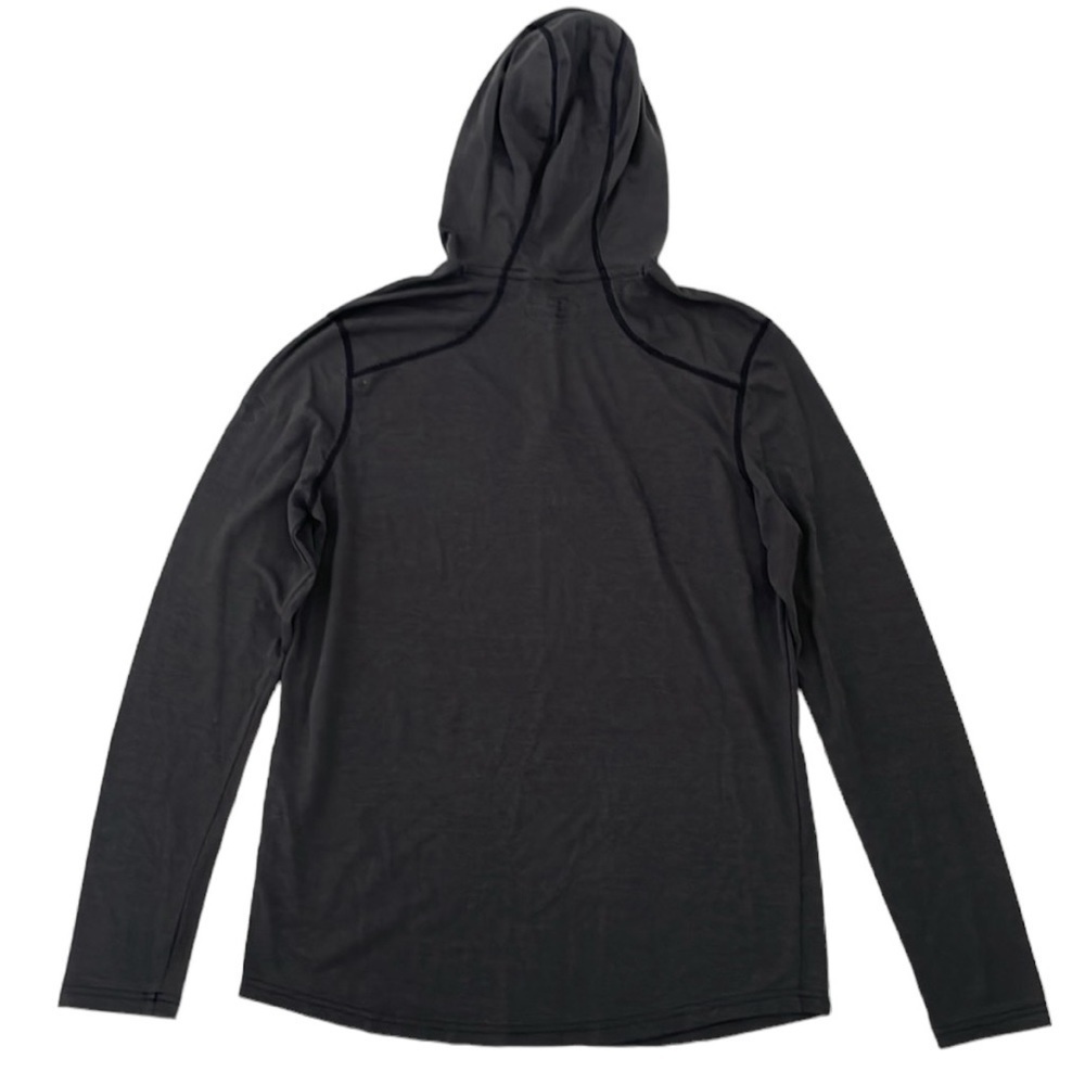 Under Armour HeatGear Tee - Picture 10 of 10
